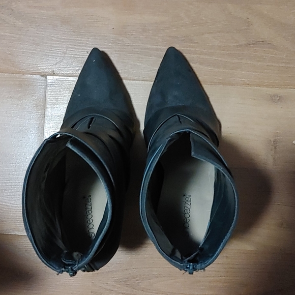 Shoedazzle dark forest green booties - Picture 5 of 8